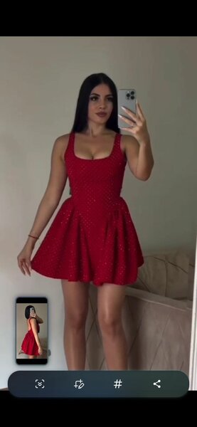 Robe Rouge Évasée Élégante