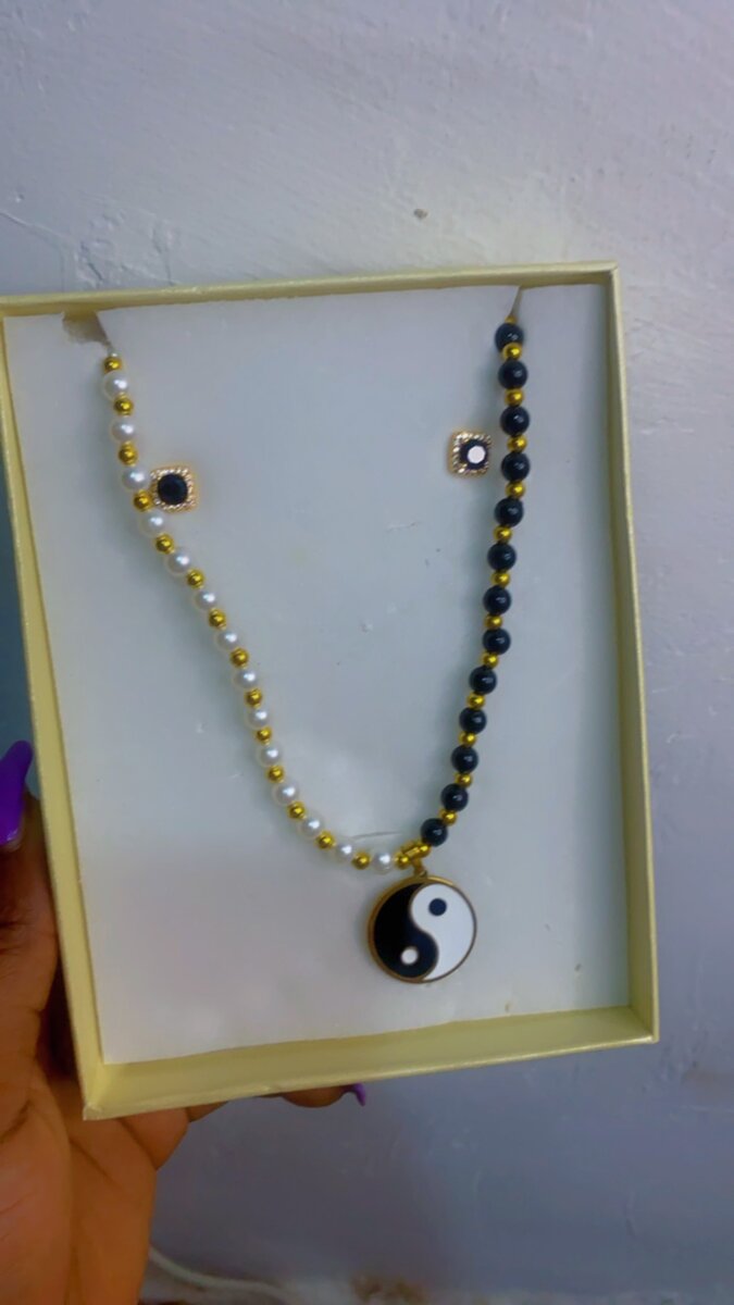 Xuping black and white luxury set