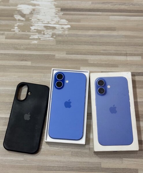 iPhone 16 Pro Bleu avec Coque