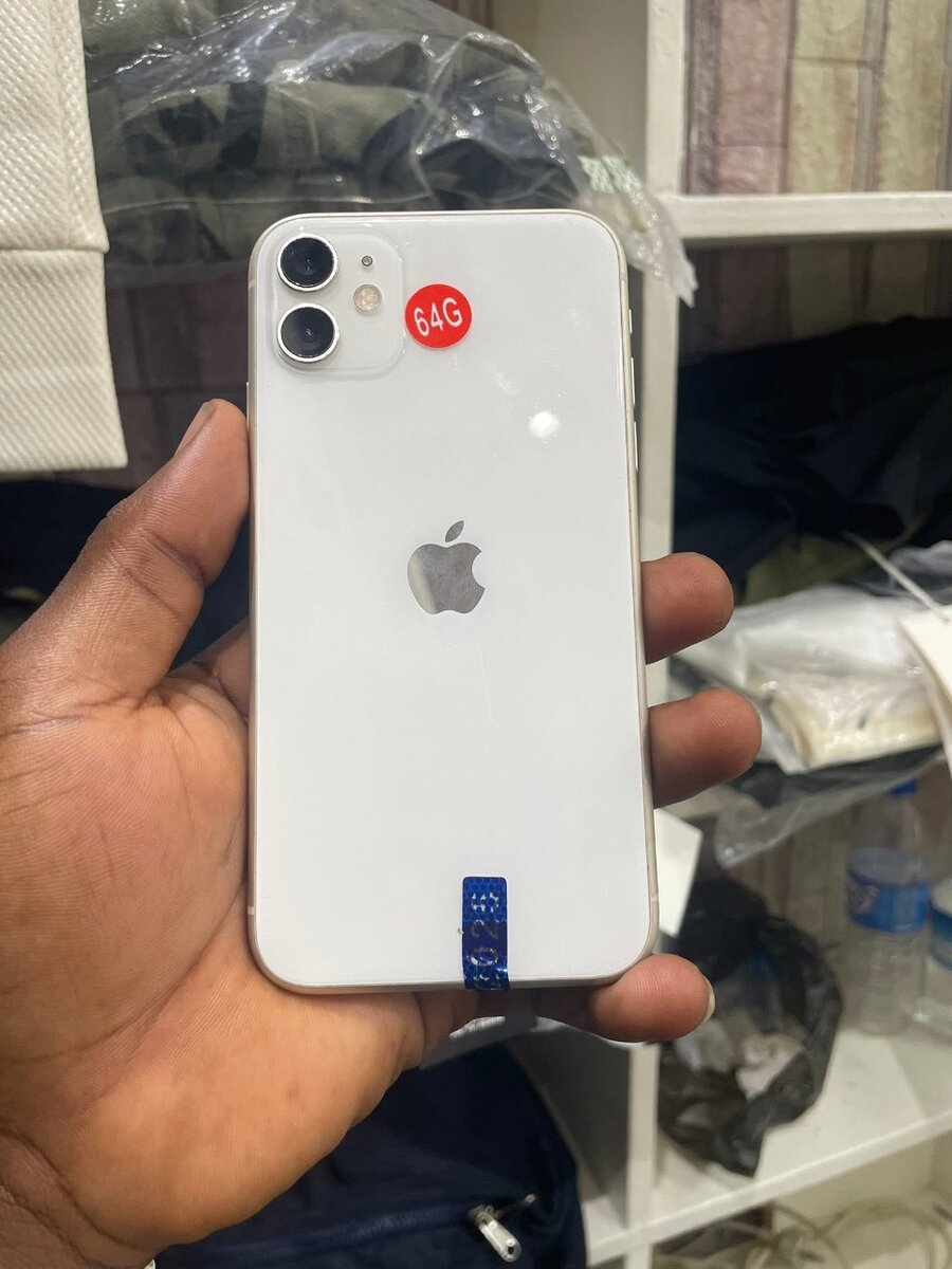 iPhone 11 64giga sans Face ID