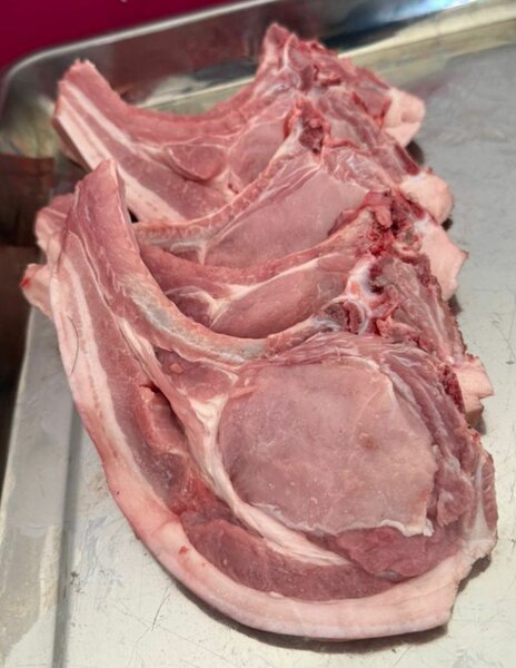 Côtes de porc fraîches av peau