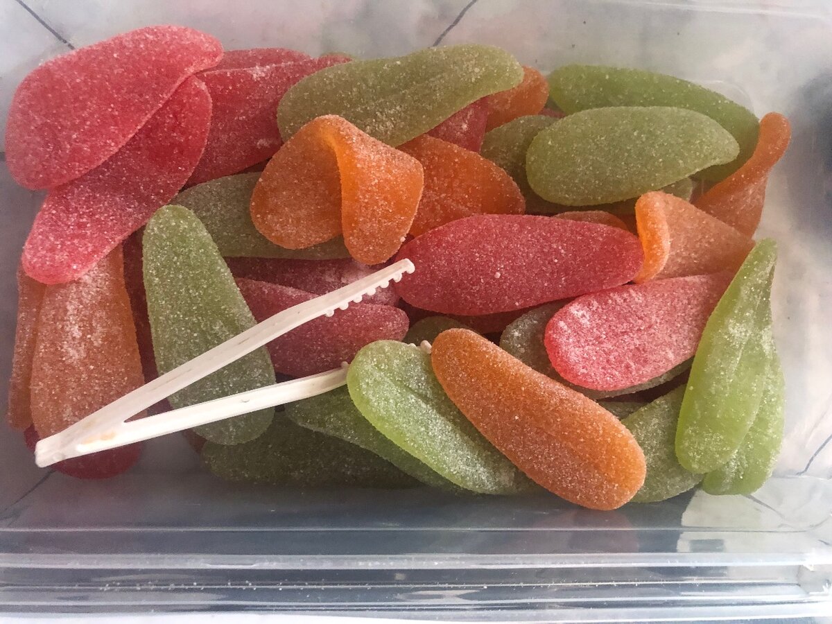 sour tongues (candy)