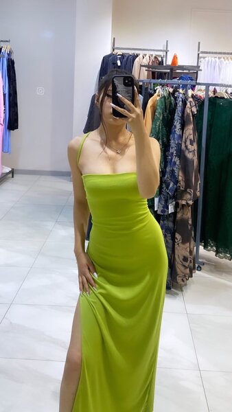 В этом платье вы точно не останетесь без внимание)