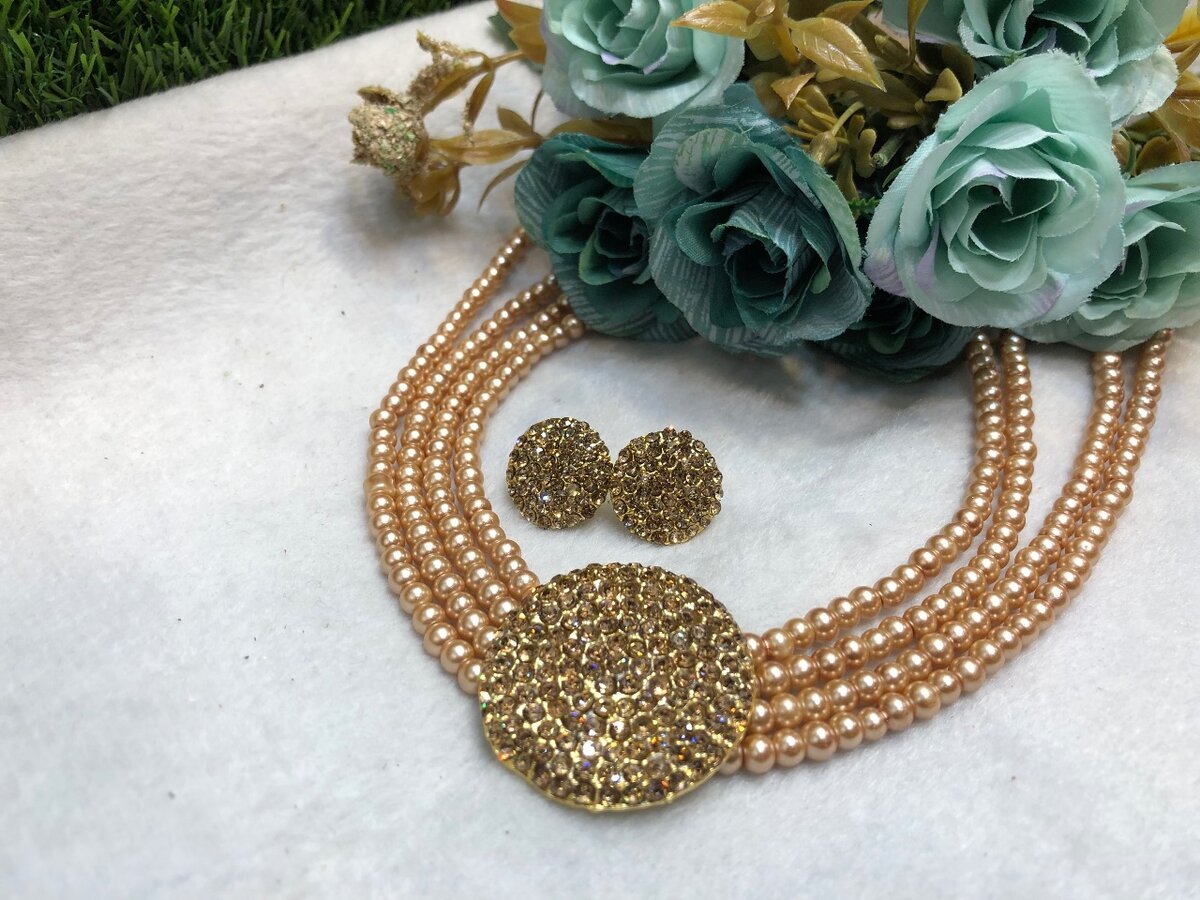 Choker set