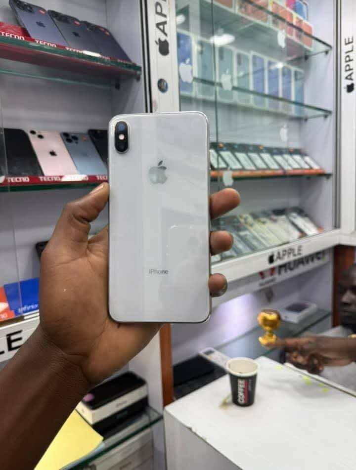 iPhone X 64 Go Gris Sidéral