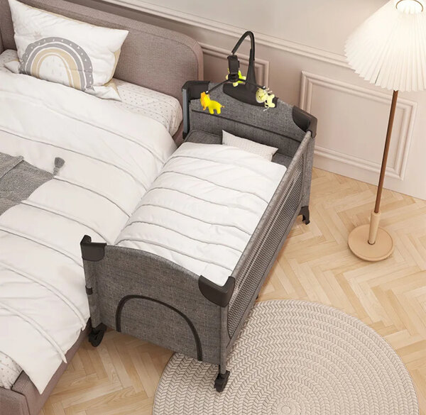 Lits Bébé +matelas et moustiqu