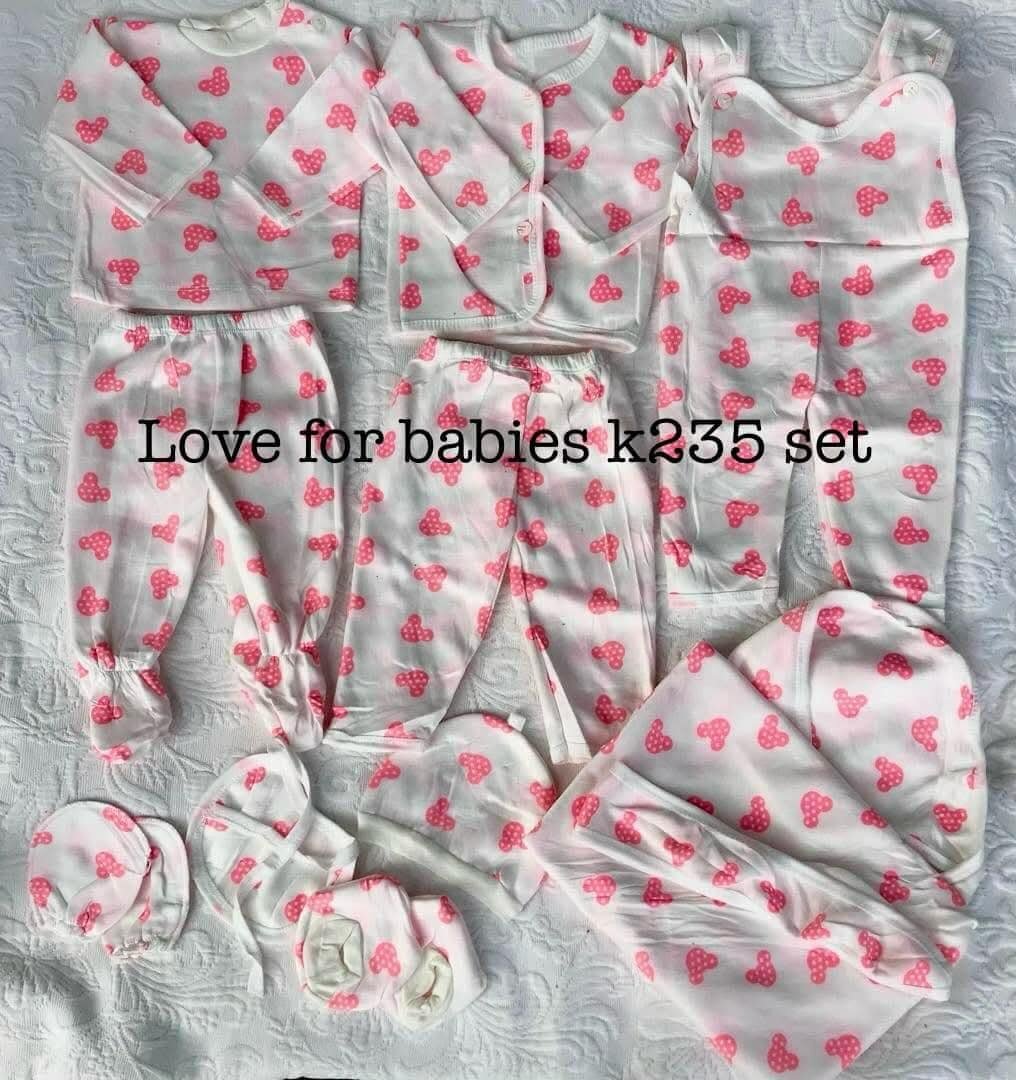 White set with pink bears 10 items,