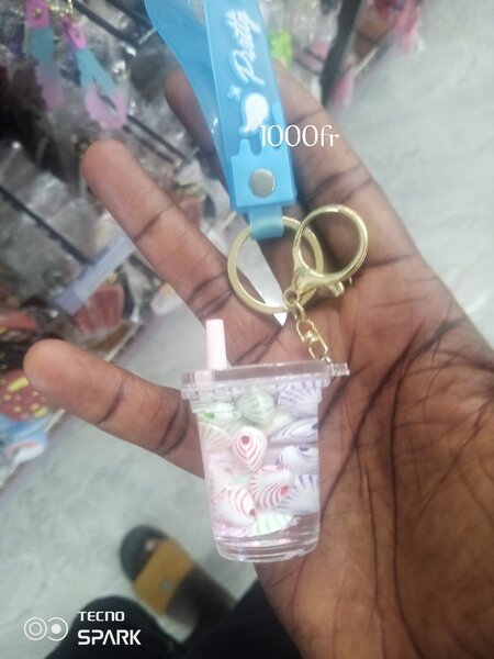 Porte clés disponible