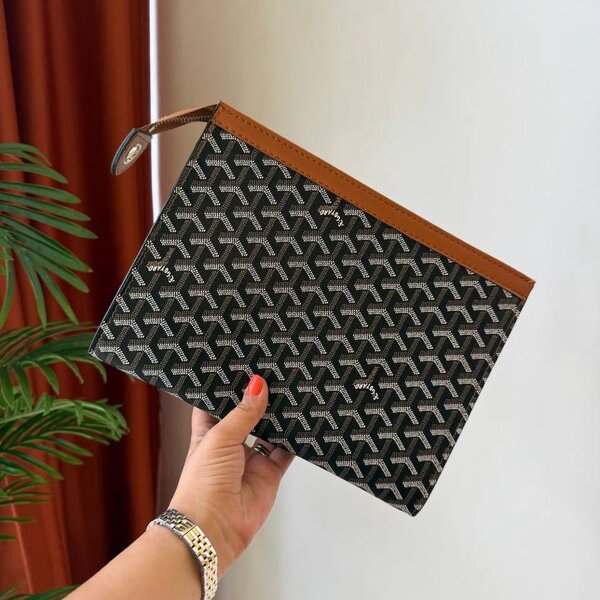 Pochette en cuir élégante