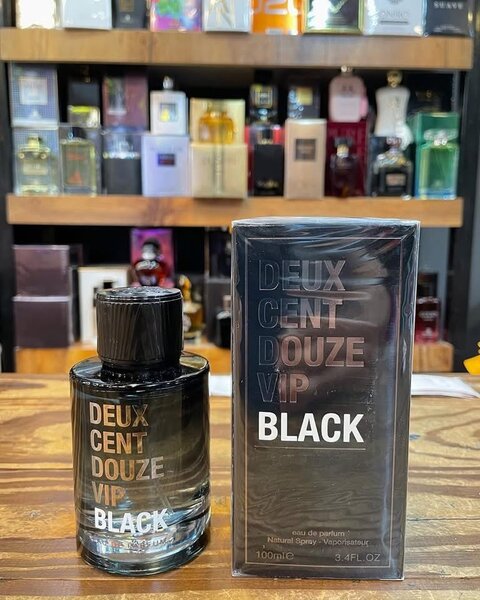 DEUX CENT DOUZE VIP BLACK
