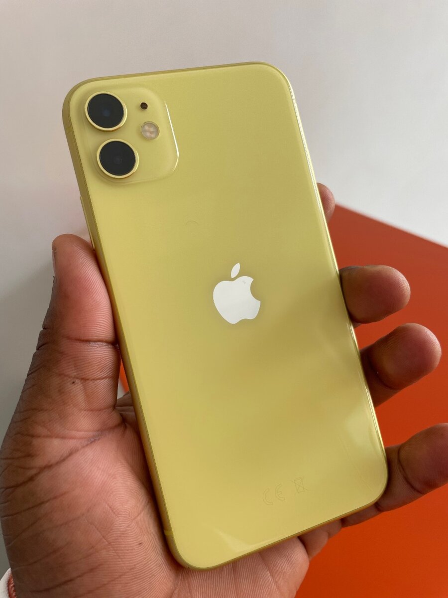 Apple iPhone 11 64gb.
