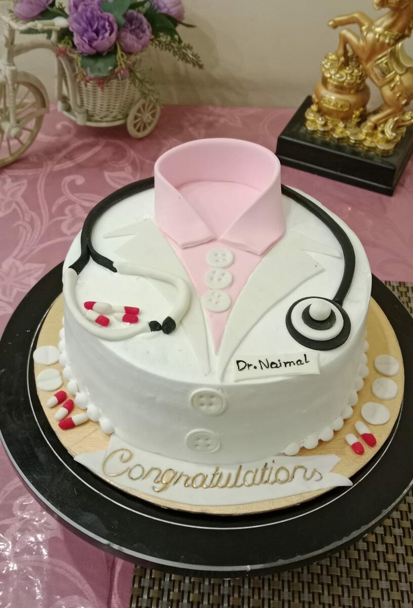 Doctor Theme Cake