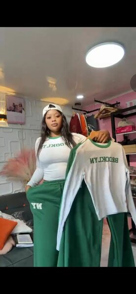 Tenue Femme Rayée Chic