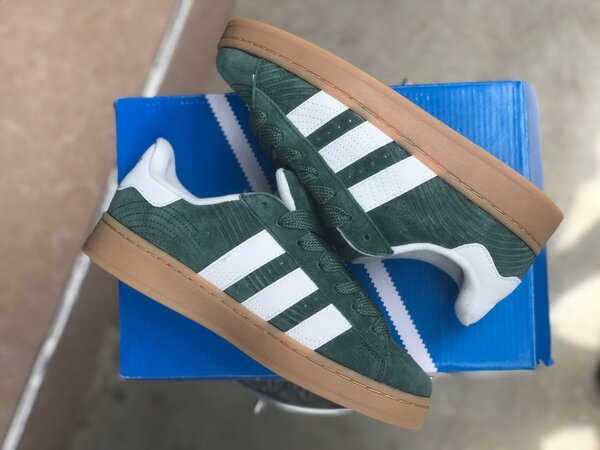 Adidas campus