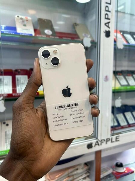 Disponible 13 simple 128go quasi neuf