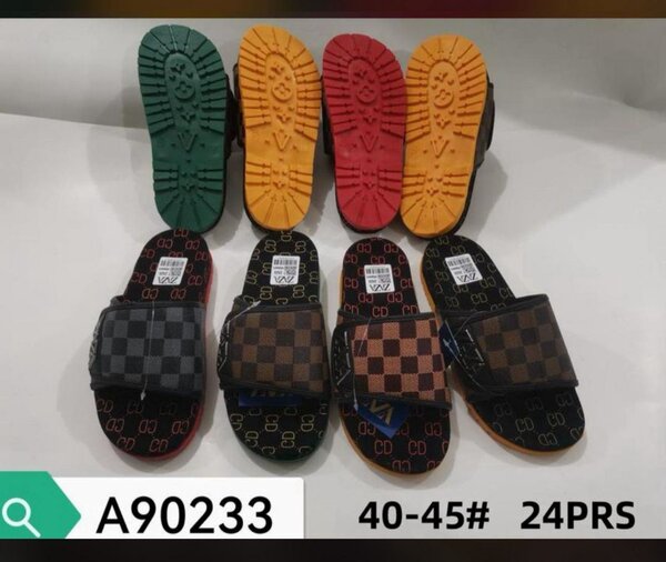 Sandales à carreaux tendance