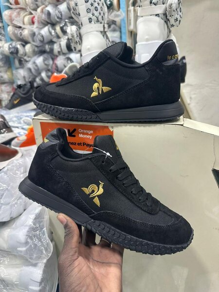 Baskets noires élégantes homme