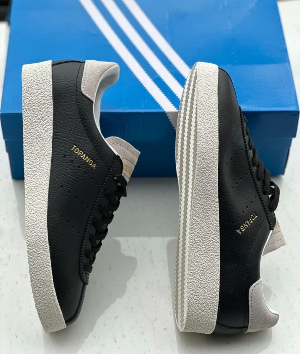 Adidas topanga