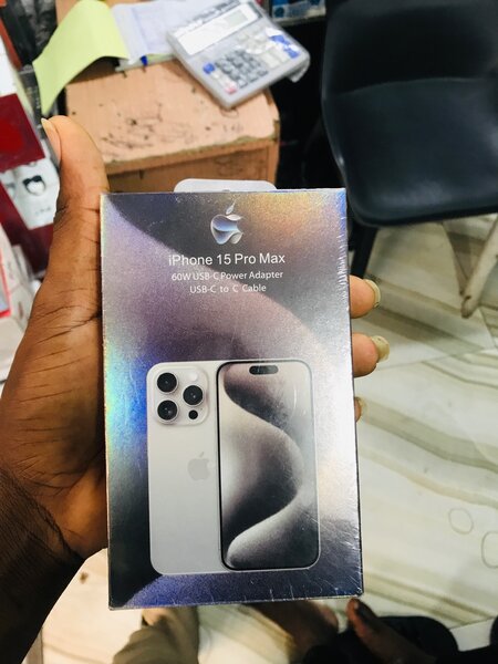 Apple 15ProMax Charger