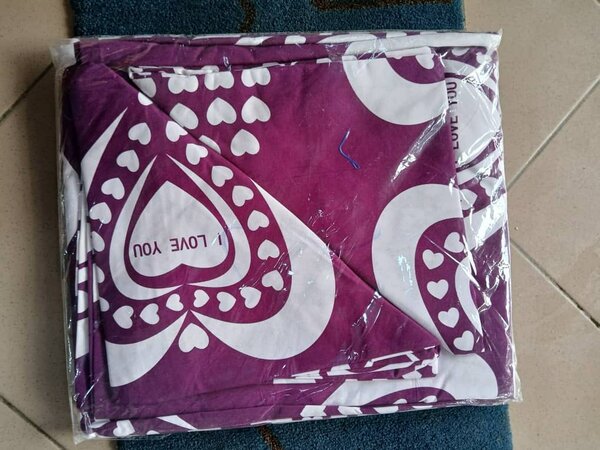 Des draps de 2 place et 2 cousins