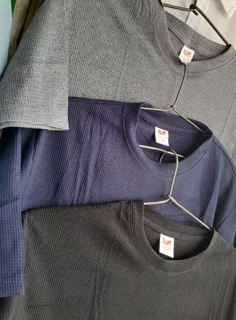 TEE-SHIRT COULEUR UNIQUE