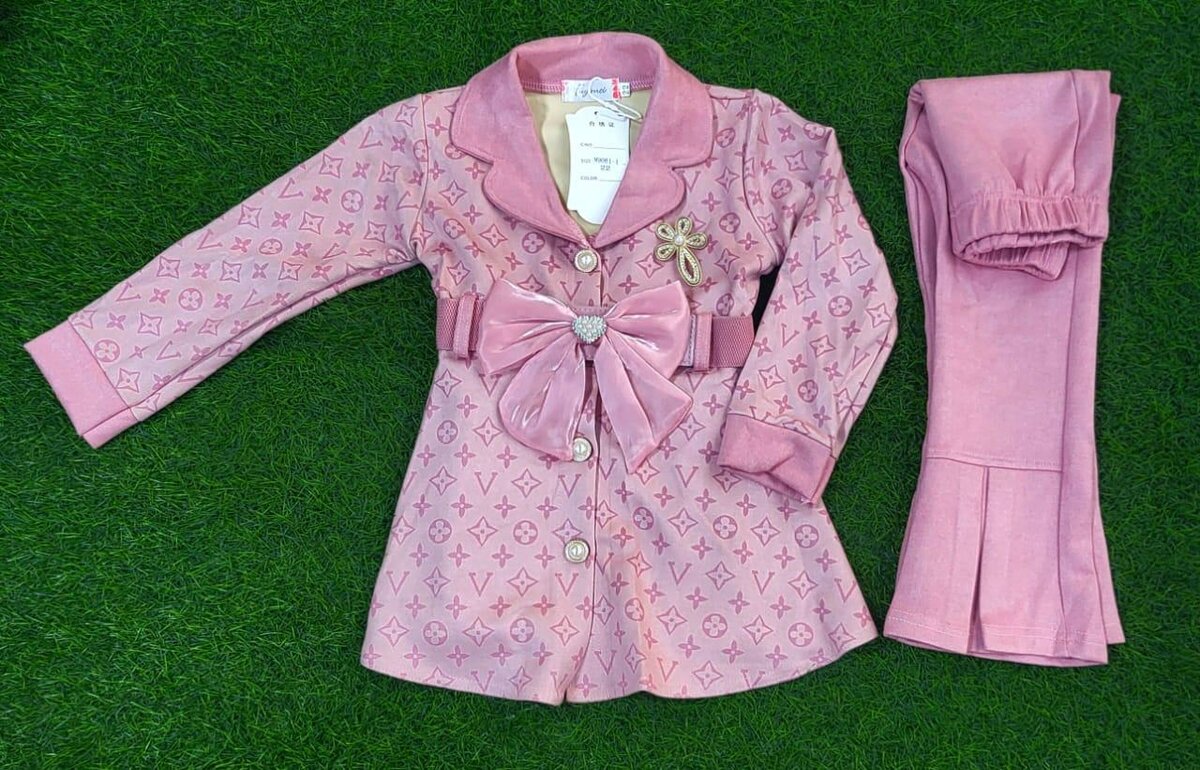 Kadion Zanetor's girls dress.