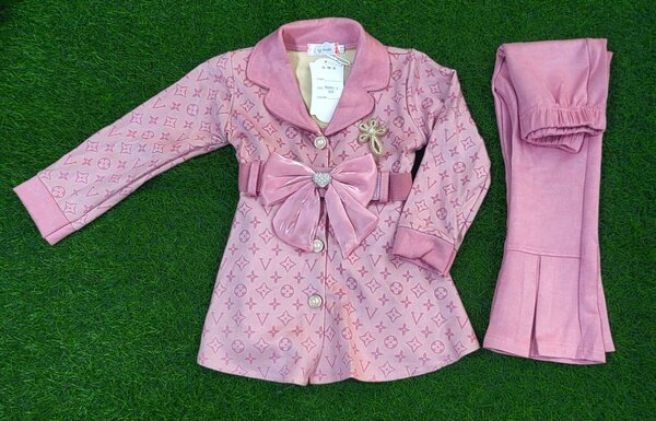 Kadion Zanetor's girls dress.