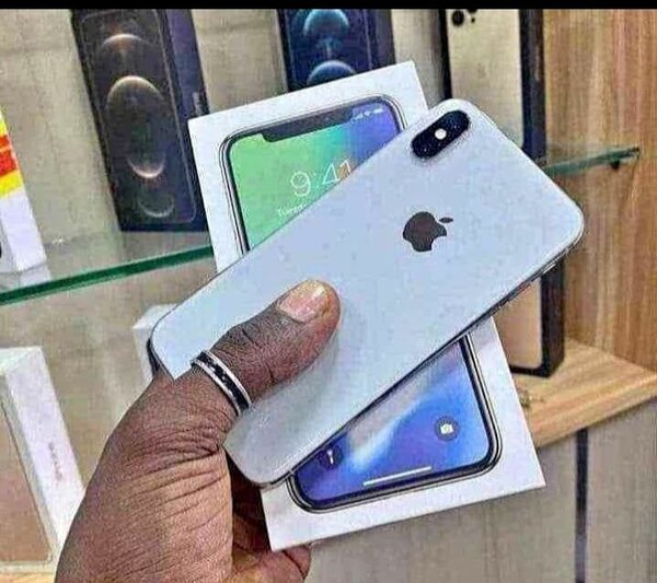 IPhone x simple 64GO