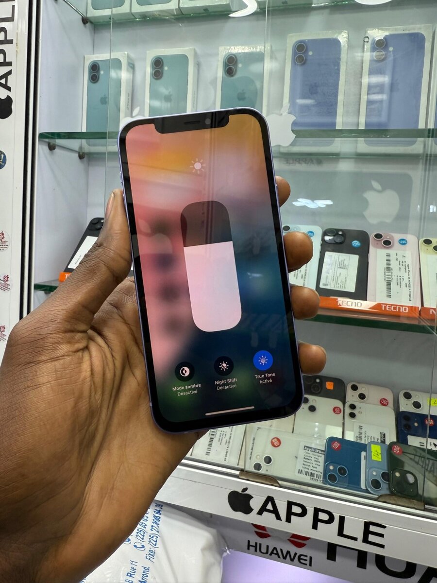 12 simple 64go  écran changé