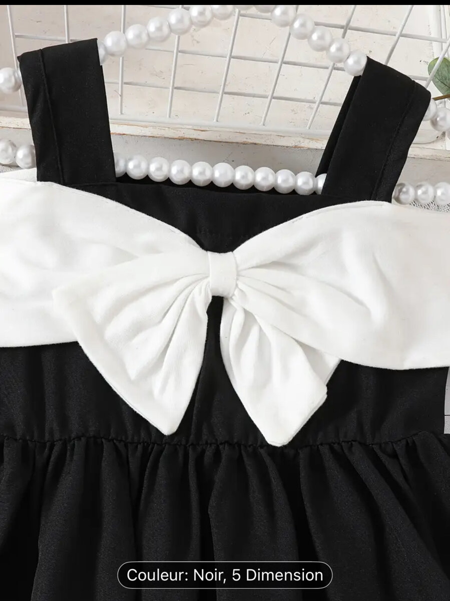 Robe enfant noire avec nœud