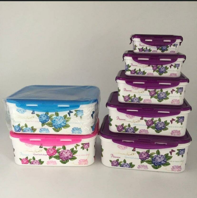 Food storage containers