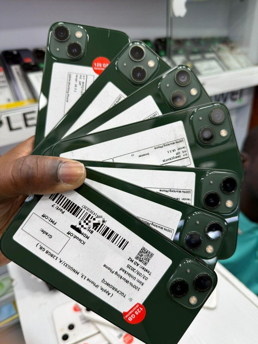 IPHONE 13 quasi neuf