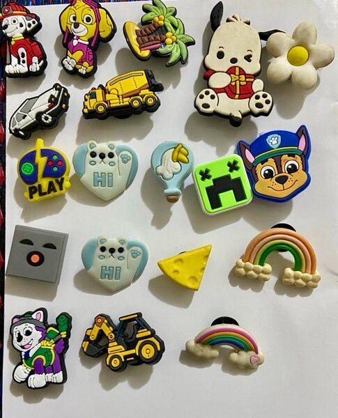 Lot de charms colorés