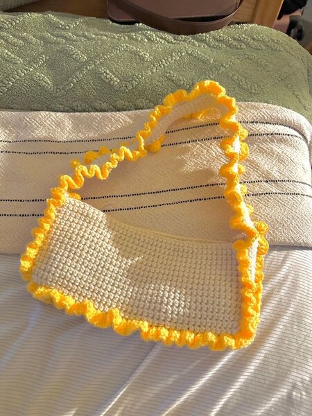 Sac à main stylé fait à la main avec de la laine de qualité