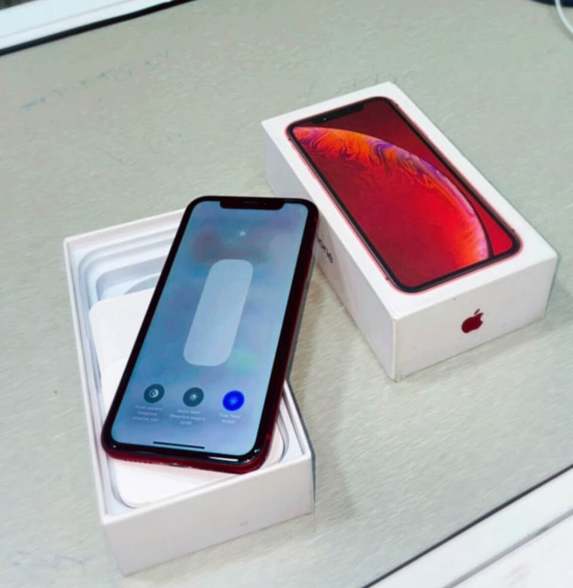 iPhone XR Rouge - Débloqué