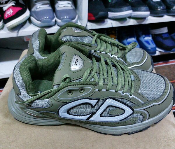 Dior b30