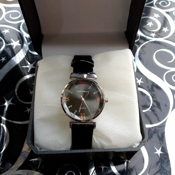 comely stap watch