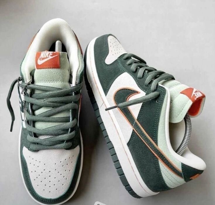 Nike Dunk Low Green Sneakers