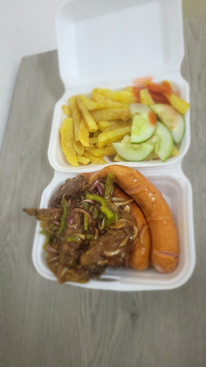 Wings sausage and chips