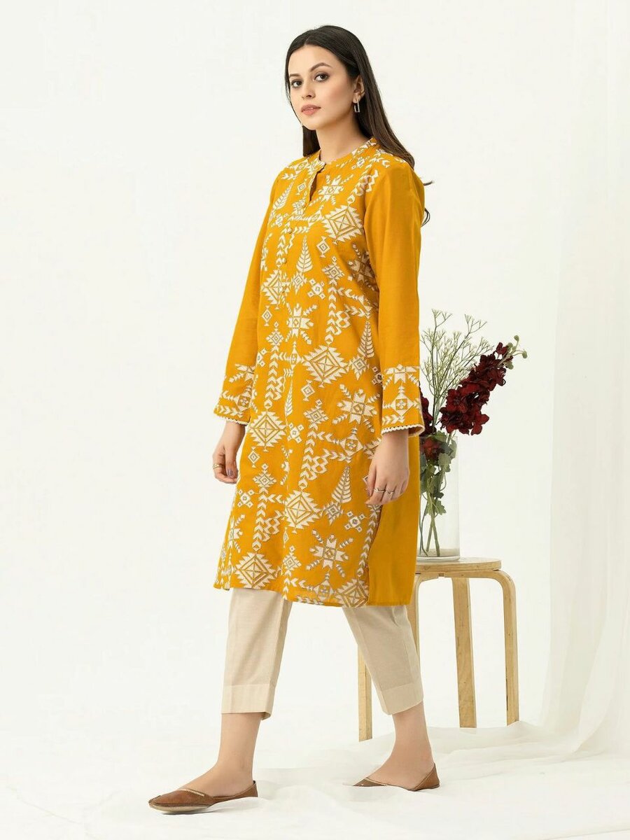 2 pcs women's unstitched Embroidered suit