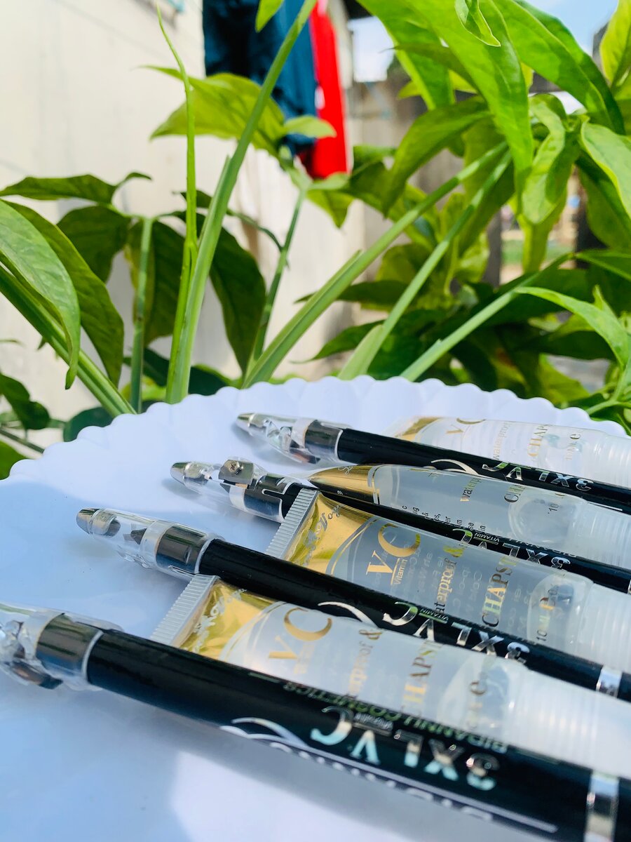 Grayon et gloss  sont à lévre