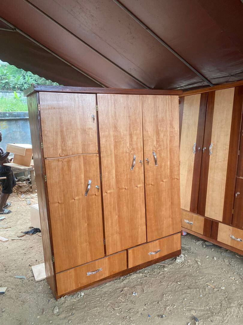 Armoire en bois élégante