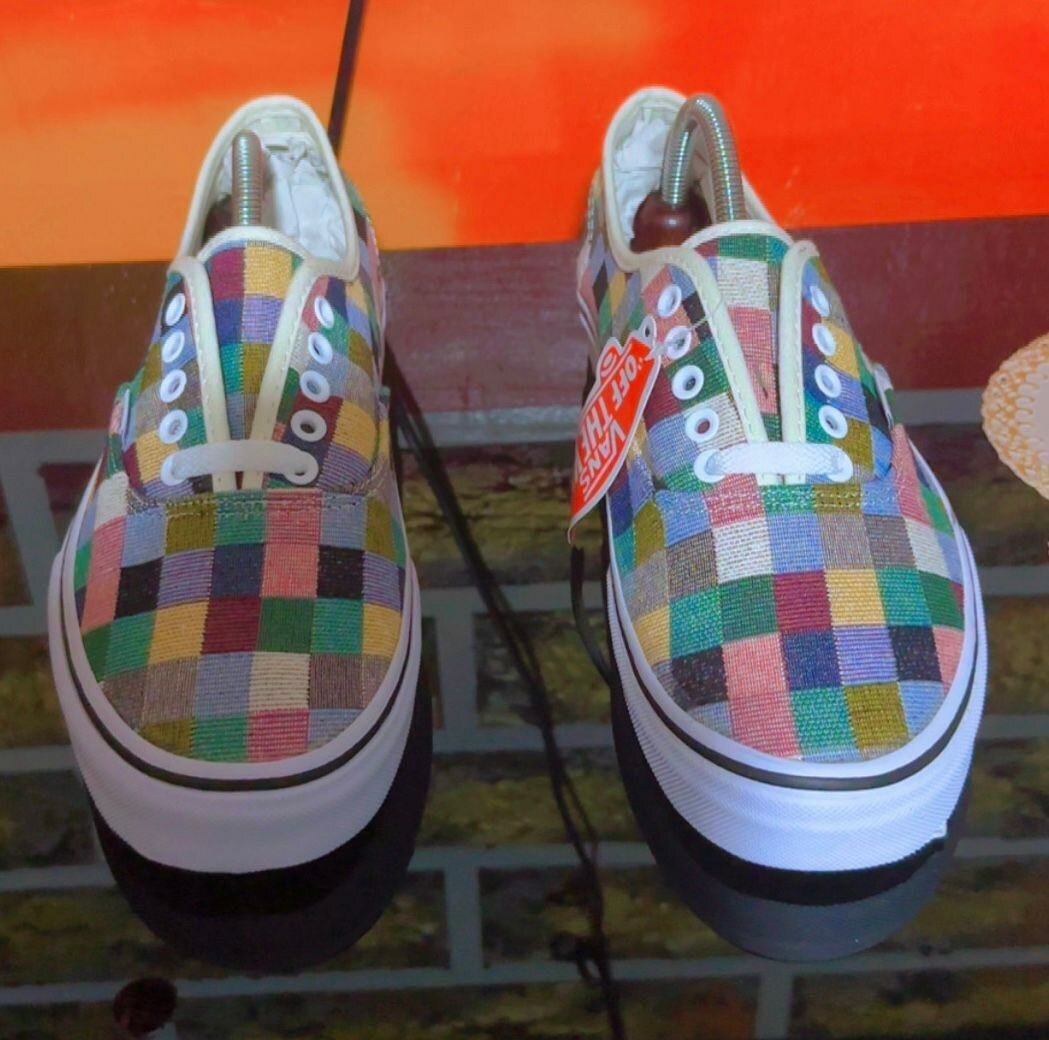 Baskets colorées en toile