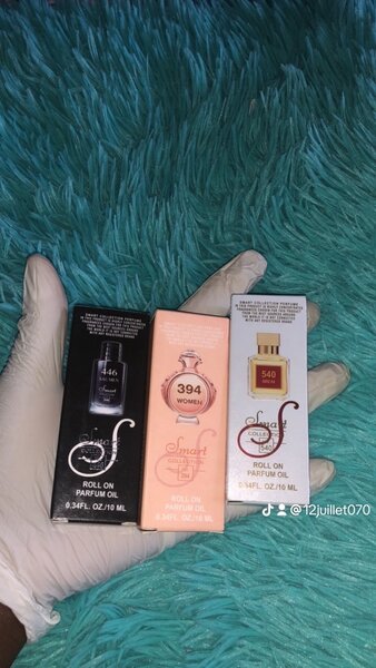 Parfum Roll-On Élégant et Pratique