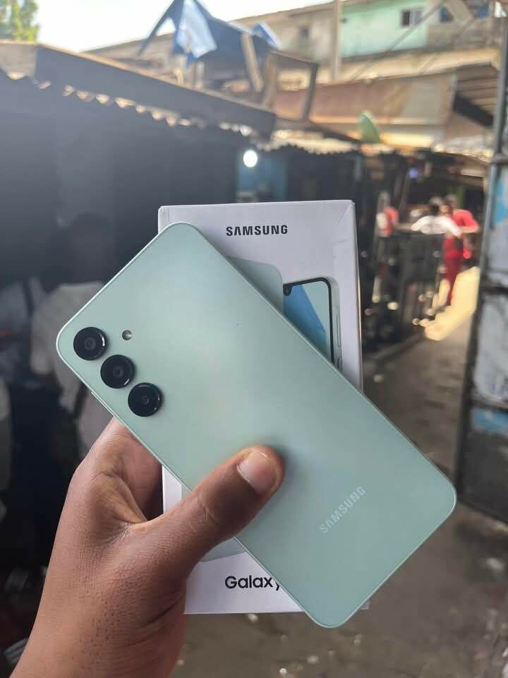 Samsung Galaxy A16 Vert