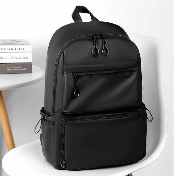 Sac à dos noir imperméable