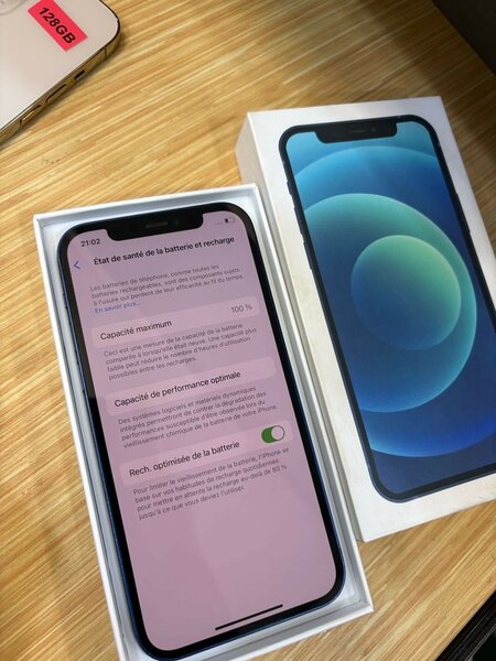 iPhone 12 simple