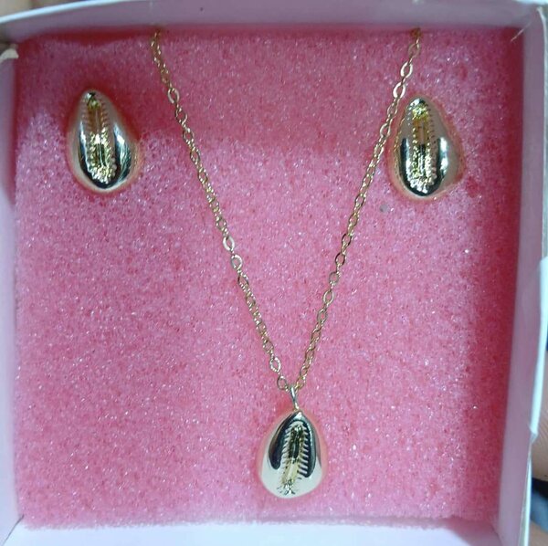 Parure bijoux élégante