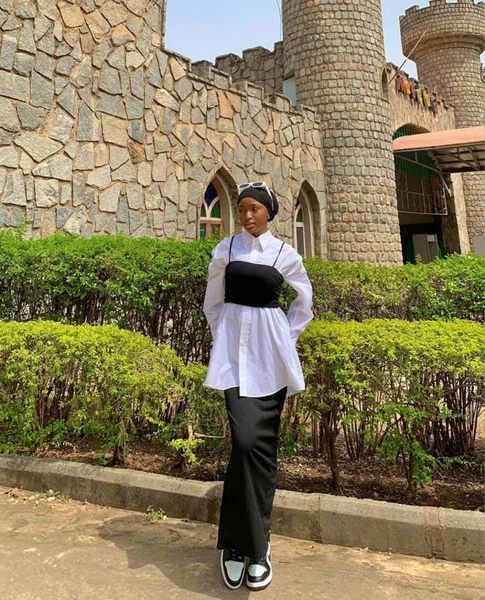 Robe élégante avec corset