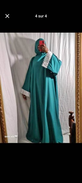 Boubou collé avec le voile dentelle sur les manches